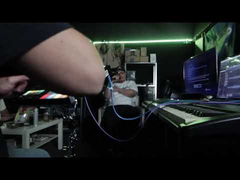 futureblunt feat. SNUFF - live performance