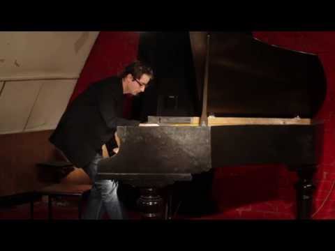 Raphael Sudan at Experimental Sound Gallery Raphael Sudan at Experimental Sound Gallery