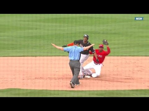 MIA@BOS: Hood drives in two with a double to center