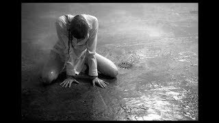 Caught out in the Rain - Beth Hart (w/ Lyrics)