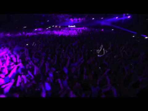 'Sleep Till I Come Home' by Baggi Begovic & Team Bastian Played By Tiësto Live at the Ziggo Dome