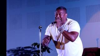 Esera Tuaolo sings "Just The Way You Are" by Bruno Mars at the Hard Rock Vallarta