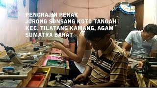 preview picture of video 'Pengrajin Perak di Jorong Sonsang, Koto Tangah, Kec. Tilatang Kamang Agam, Sumatra Barat'