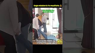 Download lagu Suga meditation🧘‍♂️is not affected 😼when vmin split his leg and jungkook uses hammer #shorts #bts mp3