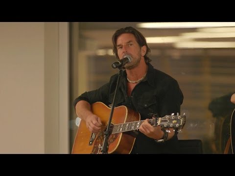 Live with Brett James: "Jesus, Take The Wheel" | Southern Living