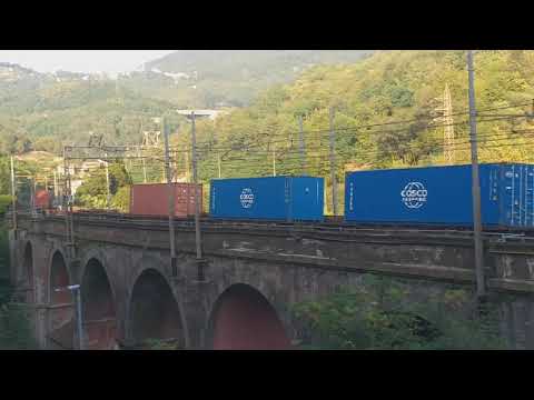 Treno merci doppia e483 007 oceanogate + e484 902  mrce container,Pile Mignanego,succursale Giovi