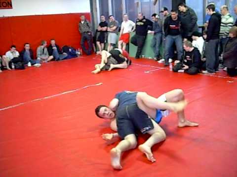 Darren Fox Second round Under 80Kg beginners. Ground Control 3.0.