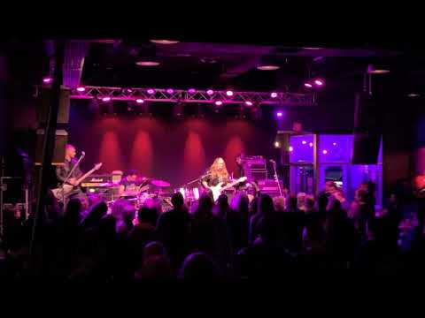 TARA LYNCH Live In New Jersey - Kringeworthy