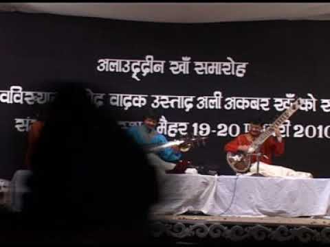 Shri Moremukut Kedia & Shri Manoj Kumar Kedia Sitar& Sarod, Raag Ahir Bhairav
