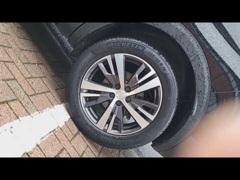 Peugeot 3008 1.2 PureTech 130bhp Auto Allure - Image 2