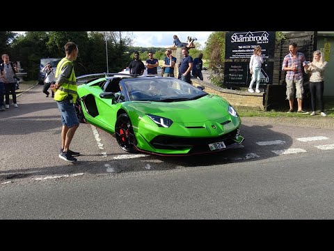 Supercars & Modified cars Accelerating Leaving car meet..September 2020