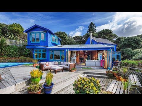 11 & 13 Cave Road, Houghton Bay - Wellington (Emma Young & Craig Lowe)