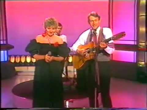 Most embarrassing singing act ever , Cruel comments from judges on Sky star search