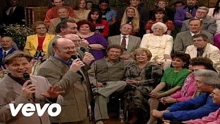 Bill &amp; Gloria Gaither - Grace and Glory [Live] ft. Poet Voices