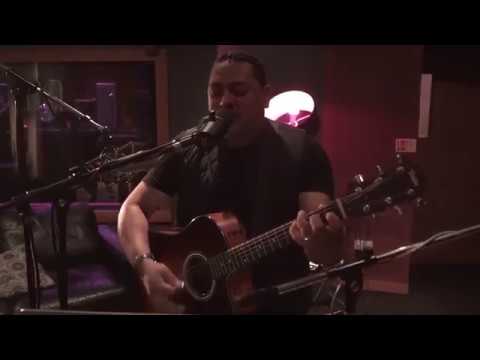 Con todas mis fuerzas video oficial