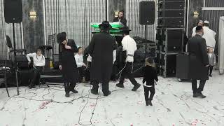 מצווה טאנץ ניגון