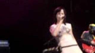 Dolores O`Riordan - October (En Vivo, Stgo Chile)