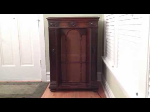 Laugh! Clown! Laugh! • Ted Lewis and His Band (Victor Credenza)