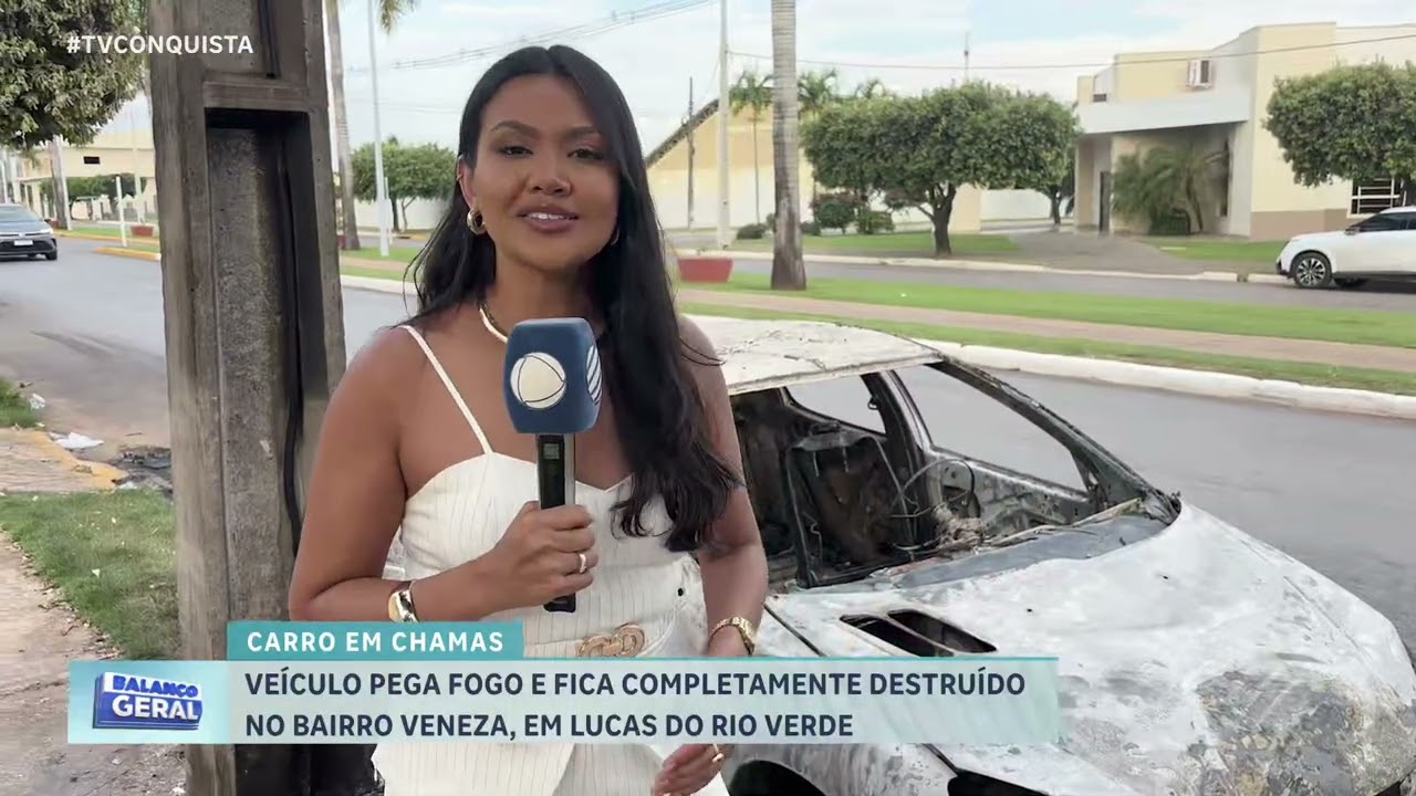 Peugeot 206 fica destruído após pegar fogo na Avenida Ângelo Dall’Alba em Lucas do Rio Verde