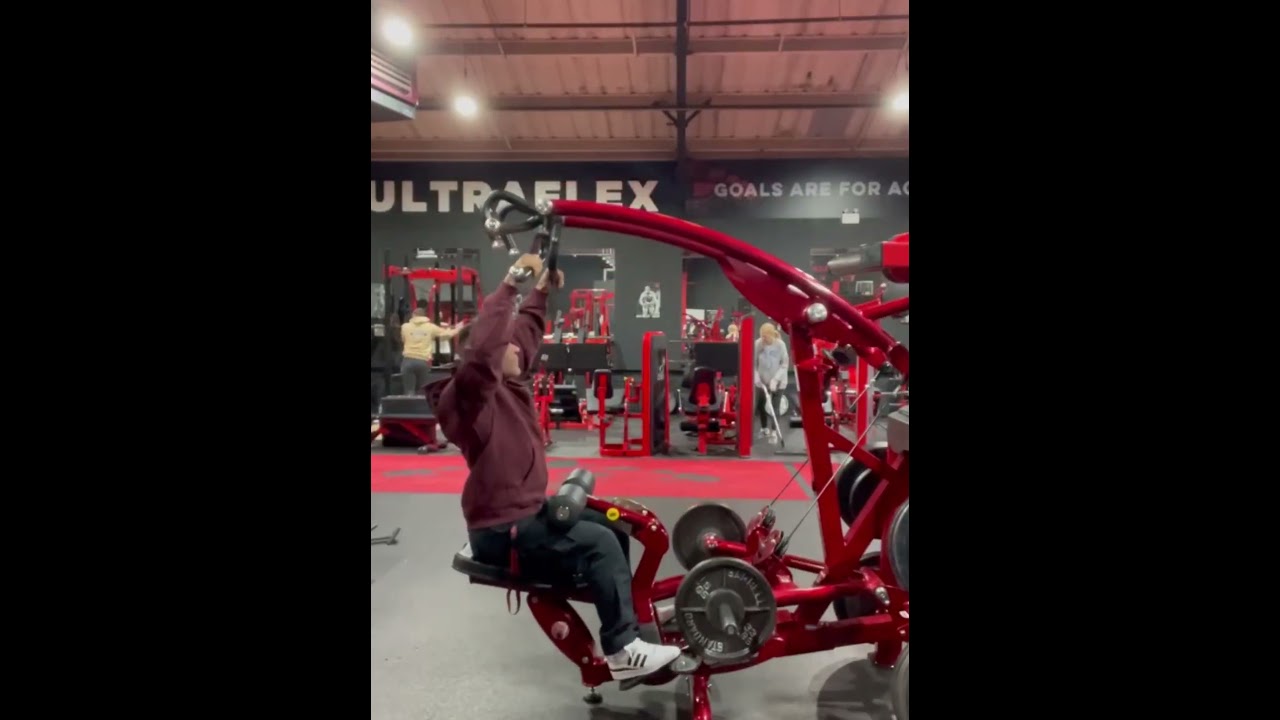 Lat Pulldown Machine by Hoist Fitness!