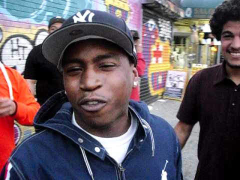 REEM MONEY & FLOSS FREESTYLE - REDBUTTONREADYTV