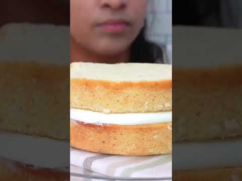 Tips for filling a cake.