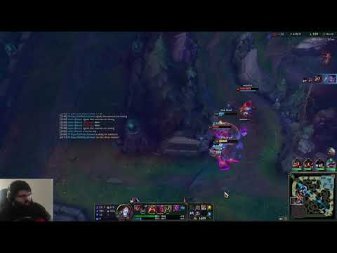 Pinkward doing Shaco things on Shaco