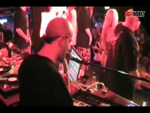 Sholo Truth, Latex Diamond, Mitsuruggy, Monica Moss, Monky Du - I Like It Music (Live 2011)