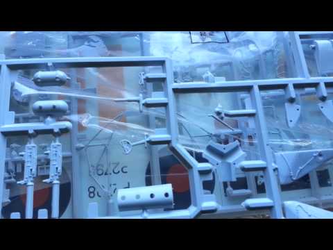 AIRFIX 1/24 HAWKER HURRICANE BOX REVIEW