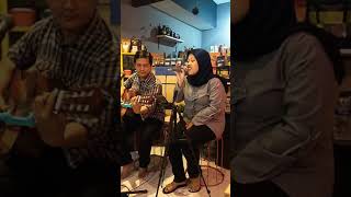 Download lagu KRISTINA - SECAWAN MADU (cover by Kiky nur) mp3 Download lagu KRISTINA - SECAWAN MADU (cover by Kiky nur) mp3