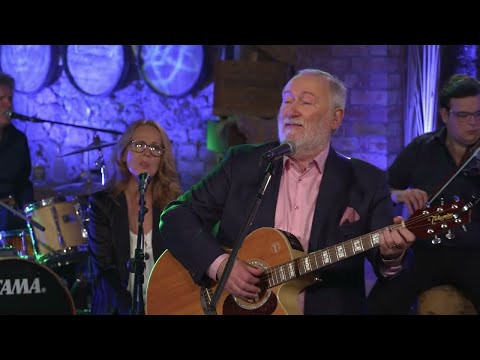 Foster & Allen - The Fields Of Athenry [Official Video]