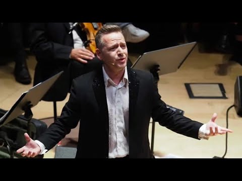 Vincenzo Capezzuto sings 'Dormite oh pupille' LIVE with Soqquadro Italiano ensemble 