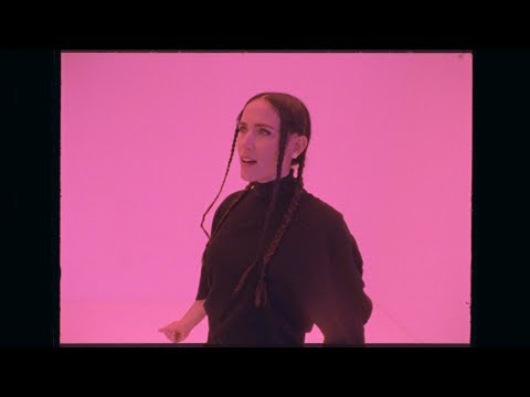 LA CHICA - ADDICT (Official Video)