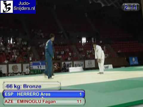 Judo 2009 yerevan: Herrero (ESP) - Eminglu (AZE) [-66kg].