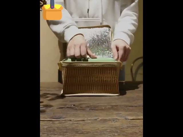 Vídeo relacionado con budiniao Cesta de mimbre para picnic, elegante, color natural, resistente, ideal para acampar al aire libre, Acción de Gracias y festividades, vacía, con asa, para San Valentín, cumpleaños, bodas, con