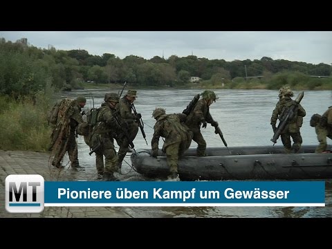 Mindener Pioniere üben Kampf um Gewässer