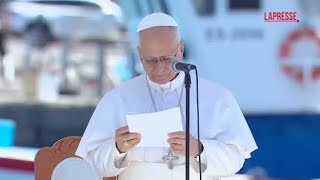 Migranti, il Papa alle Canarie: «La dignità umana non ha passaporto»