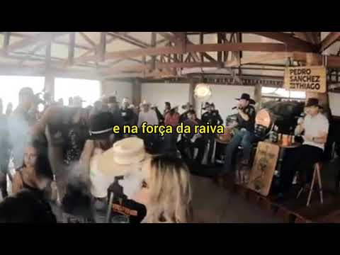 Abusando do álcool. Pedro Sanchez e Thiago status