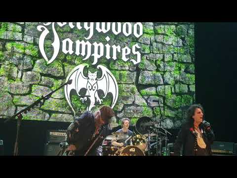 Hollywood Vampires (Johnny Depp)  - I Want My Now - Rome (08/07/2018)