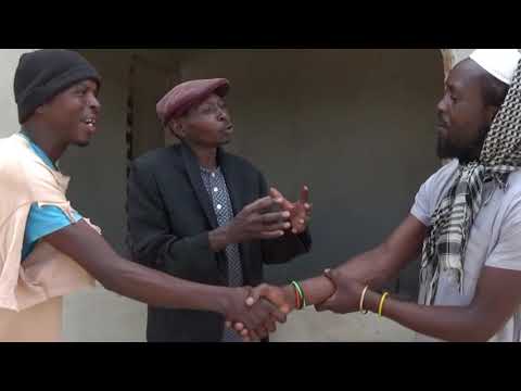 Marabha na Aphiri - kuwigwa kwa Moana.