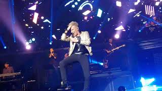 PLASTIC BERTRAND NANTES 24/11/2017 ça plane pour moi #stars80