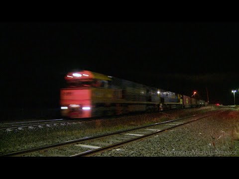 6MP5 Pacific National Container Freight Train At Night (2/9/2022) - PoathTV Australian Railways