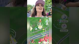 Thousands of trainers helping eachother get the hundo! This is what it's about #PokemonGO