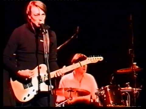 Thumbnail for Blumfeld - Mein System kennt keine Grenzen - Mannheim 2000 - Underground Live TV recording by Blumfeld