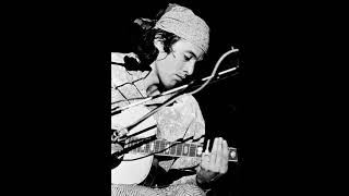 Ry Cooder - How Can A Poor Man Stand Such Times And Live  (acoustic, live, 1974)