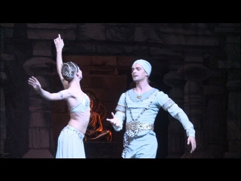 The Bolshoi: Watch La Bayadère rehearsals