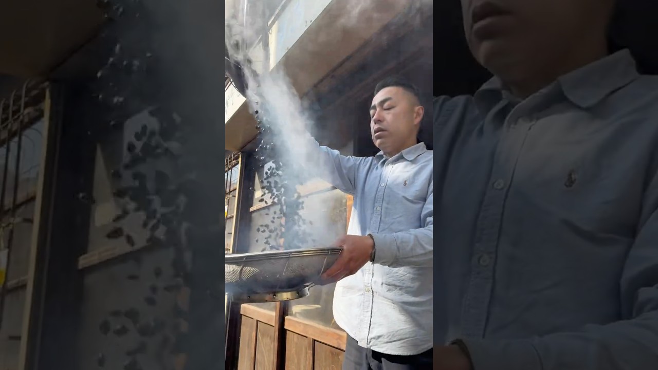 目の前で繰り広げられるコーヒー豆の舞。焙煎されたコーヒーの香りといただく淹れたてのコーヒーは絶品。 #大阪グルメ #大阪カフェ #coffee  #japanesefood