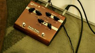 Video thumbnail for Seymour Duncan Twin Tube Classic Pedal by Wankano