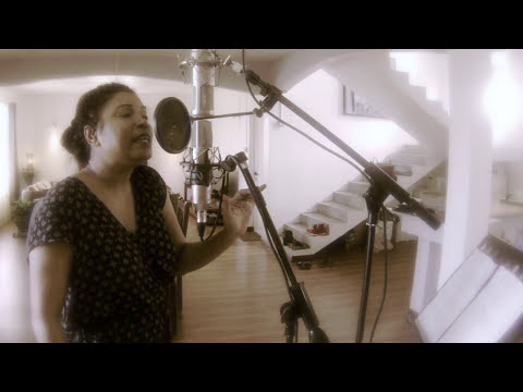 "Less mo viv" & "le vide" by Ingrid A