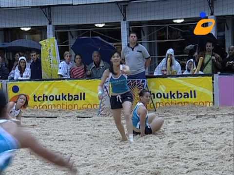 Beach tchoukball Geneva 2007 (6/6): women final with referring explanations (eng + fr)